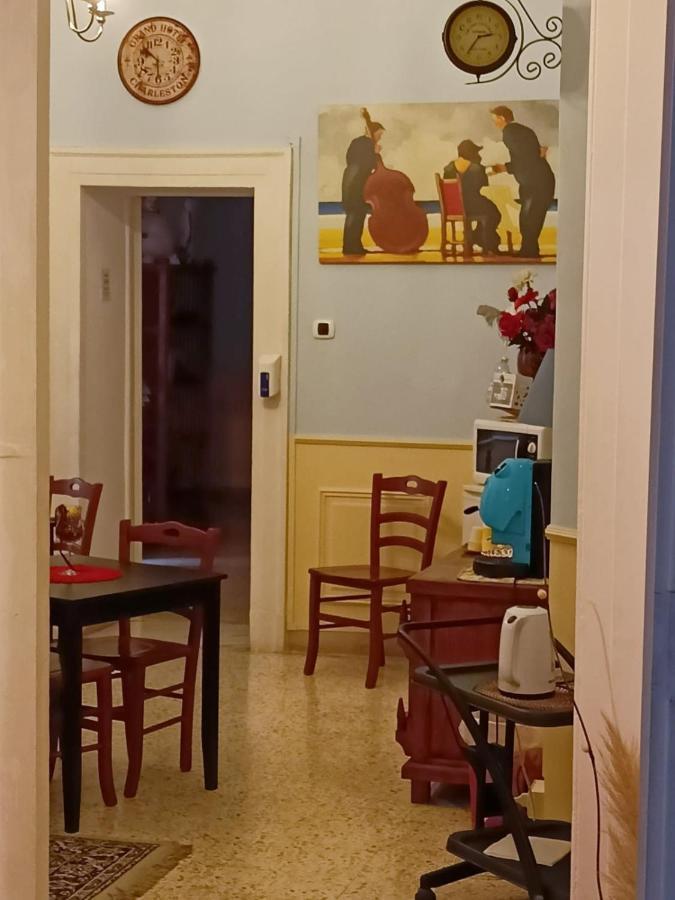 Al 68 Di Piazza Cavour Bed & Breakfast Naples Luaran gambar