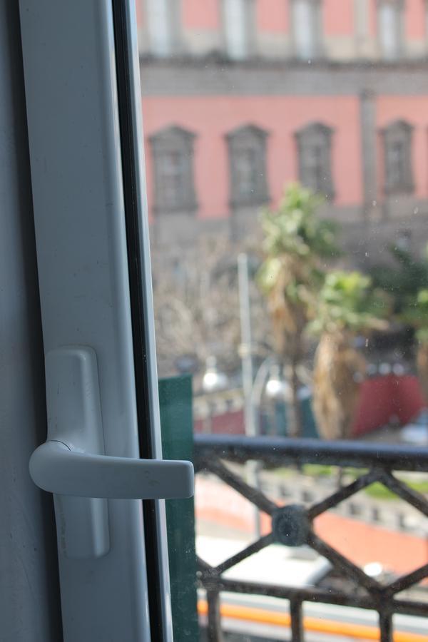 Al 68 Di Piazza Cavour Bed & Breakfast Naples Luaran gambar