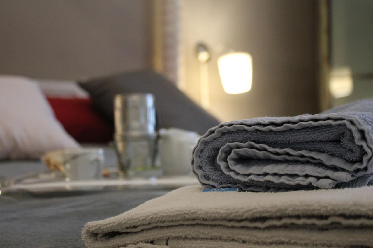Al 68 Di Piazza Cavour Bed & Breakfast Naples Luaran gambar